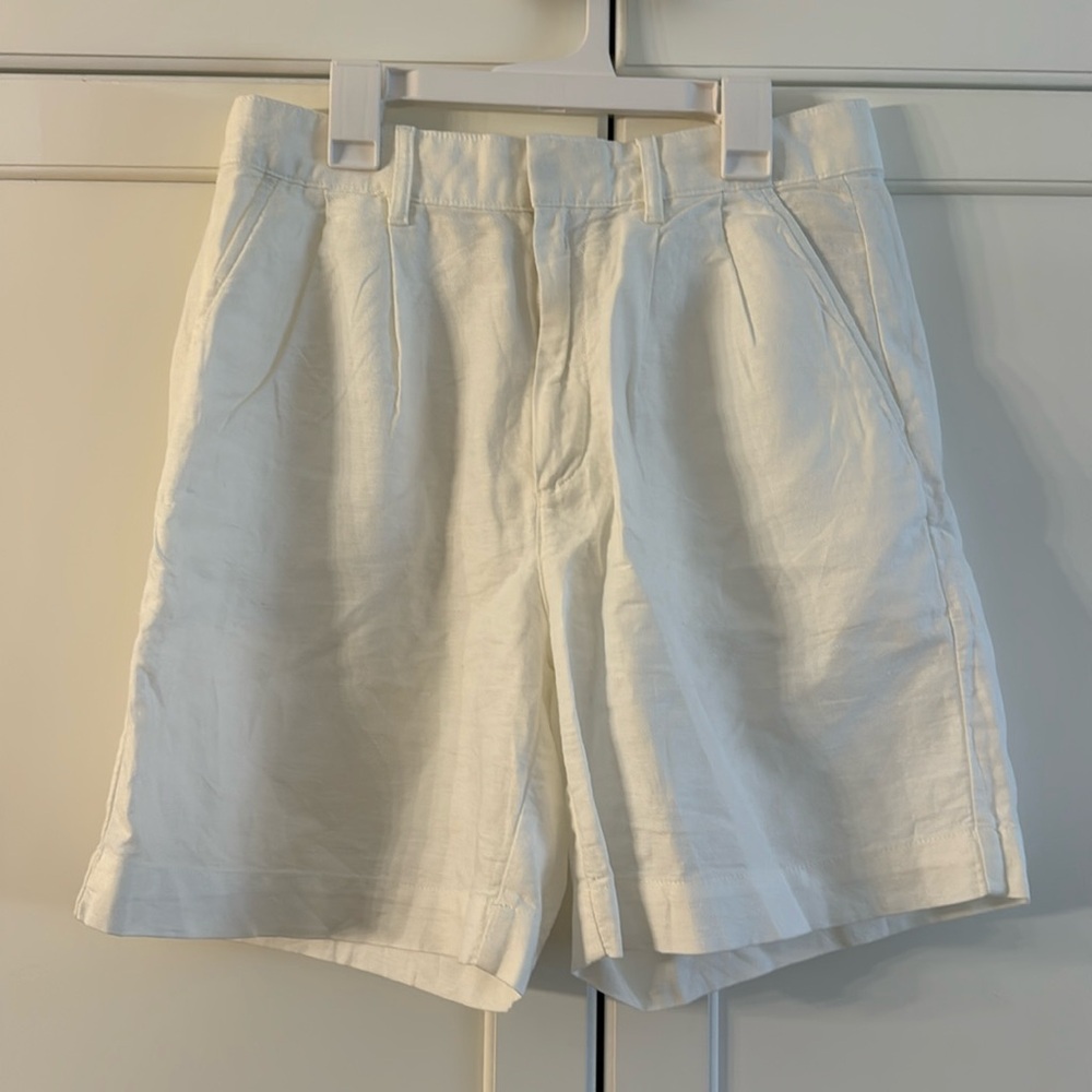 Gap White Shorts
